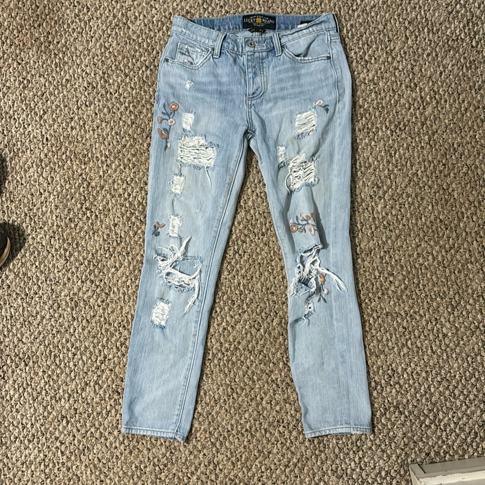 Vintage lucky brand blue jeans with the most beautiful embroidery